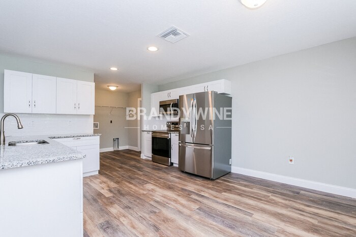 Building Photo - 3601 Reynolds St