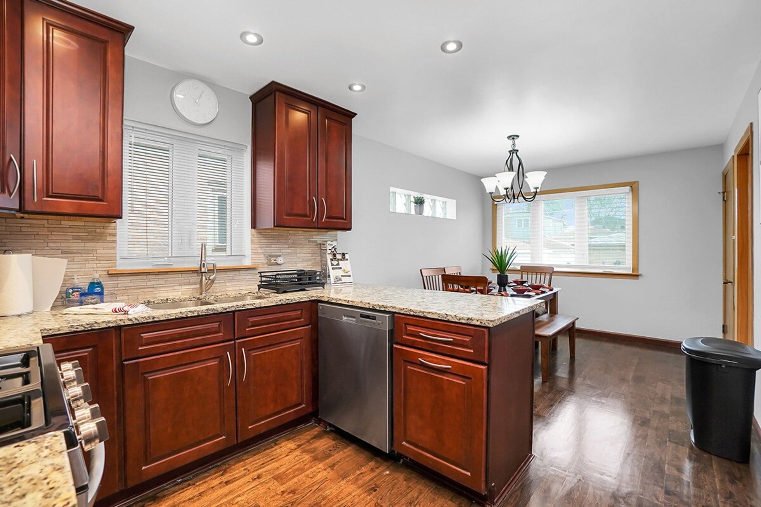 Building Photo - 6101 W 64th Pl