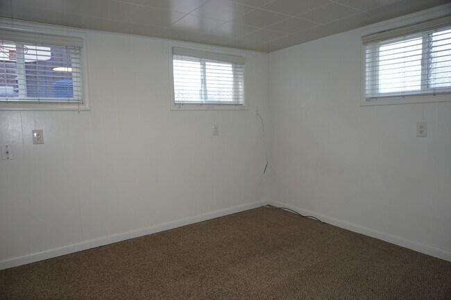 Building Photo - 1508-1512 Duplex