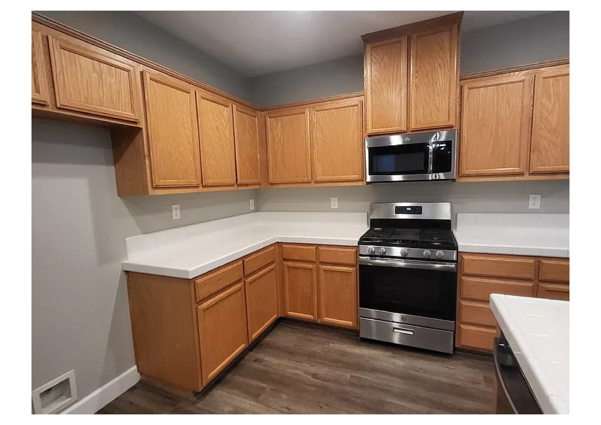 Building Photo - 1750 Bella Lago Dr