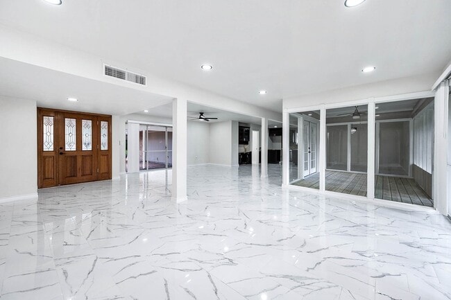 Building Photo - 1610 Richvale Ln