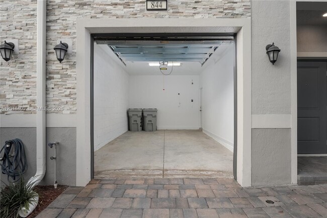 Building Photo - 844 NW 3rd Way
