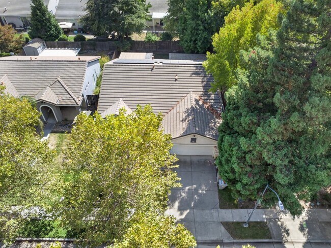 Building Photo - 1647 Gateway Dr