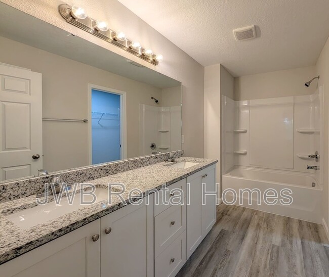 Building Photo - 3539 Rosselle St