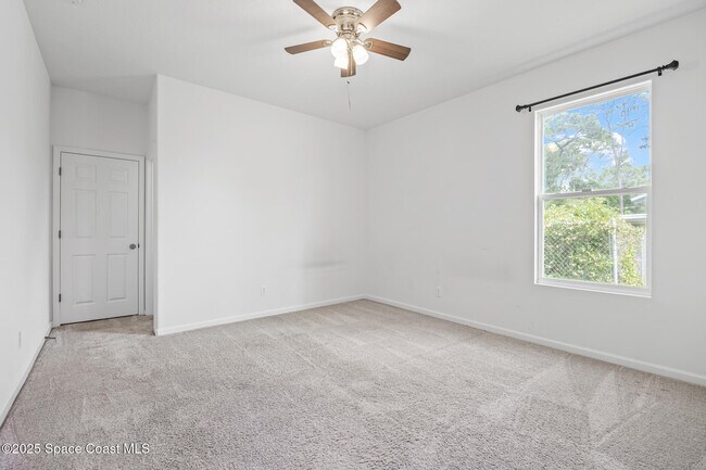 Building Photo - 456 Azalea Ave SE