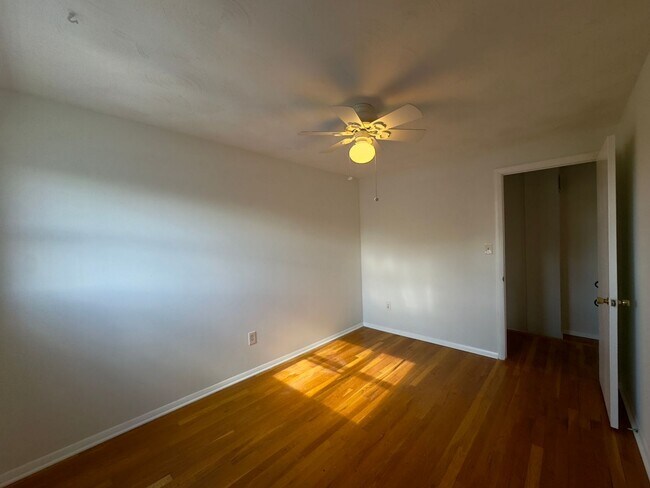 Building Photo - Charming 3 Bedroom/2 Bathroom Townhome in Rosedale, MD!