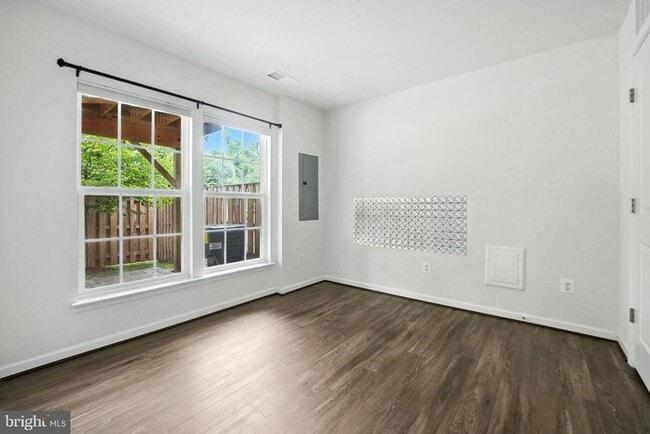 Building Photo - 8162 Agnes Ln