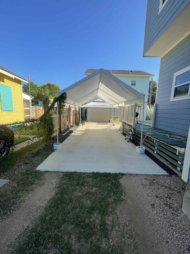 Building Photo - 3519 Avenue P 1/2