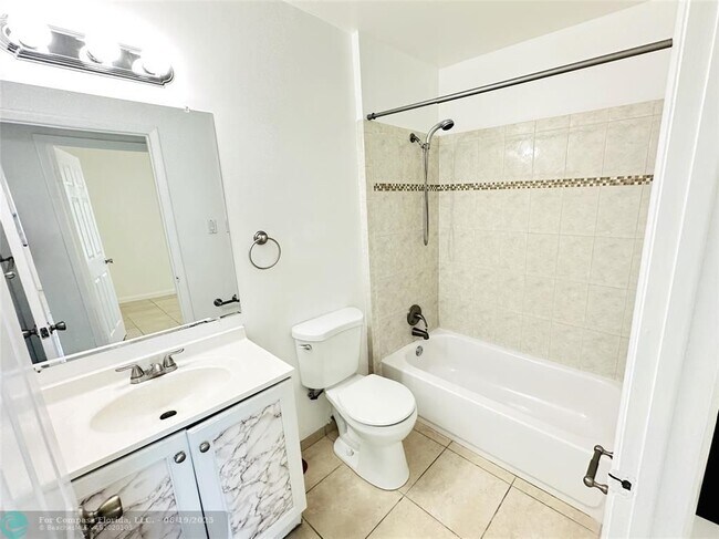 Building Photo - 15290 SW 106th Ln