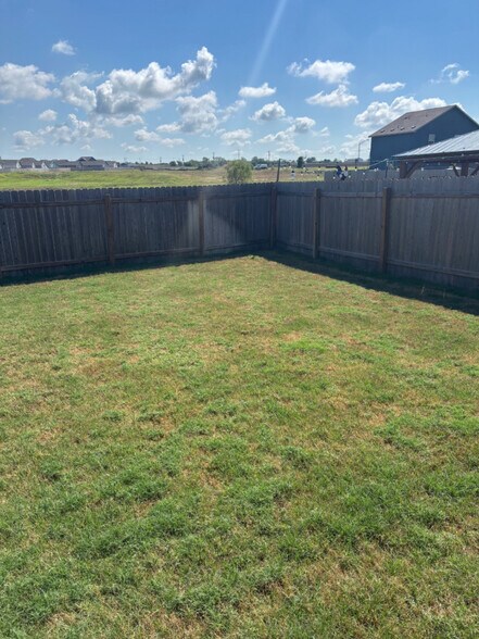 Building Photo - 216 Rancho del Cielo Ln