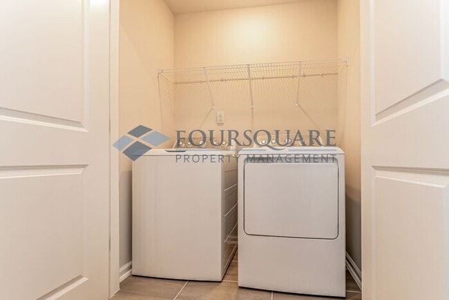 Building Photo - Modern 3-BR / 3.5/4-BA Townhome – New Construction in Apex (Carolina Springs)