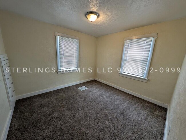 Building Photo - 430 N 2nd Ave