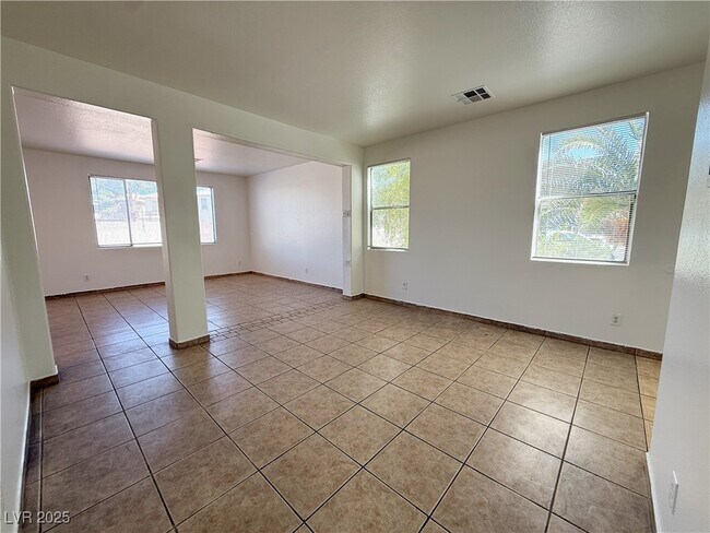 Building Photo - 5968 Hickory Nut Ave