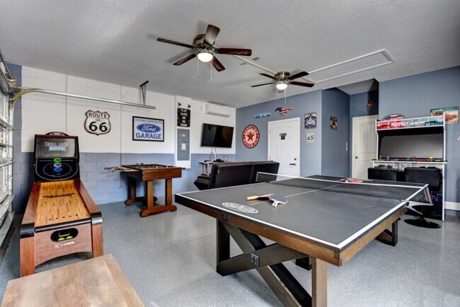 Building Photo - 5254 Wildwood Wy