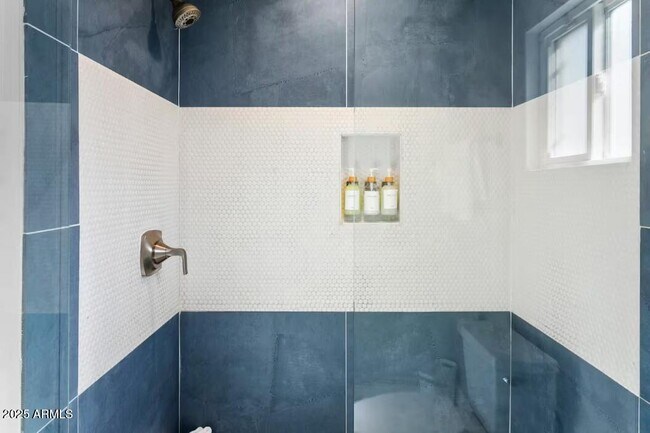Building Photo - 4844 E Andora Dr