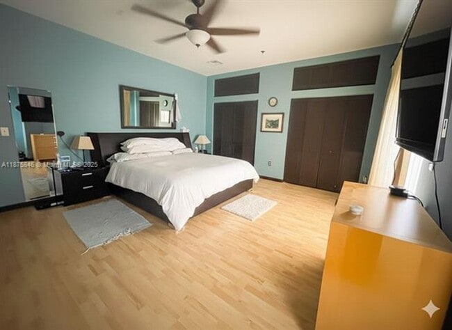 Building Photo - 9008 Collins Ave