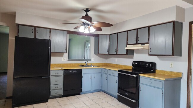 Building Photo - 3806 Sunbrook Rd