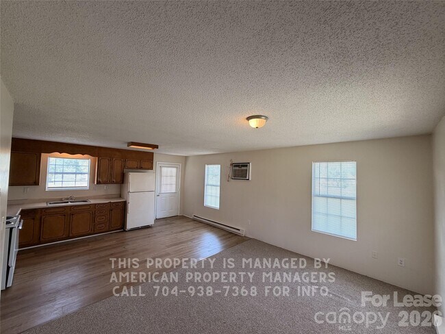 Building Photo - 1860 Sells Rd