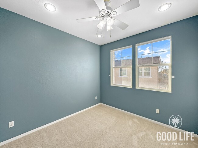 Building Photo - Elegant 3BR Residence in Exclusive Gated Community w/ AC & Garage!