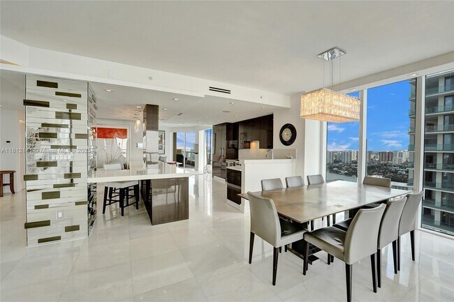 Building Photo - 17875 Collins Ave