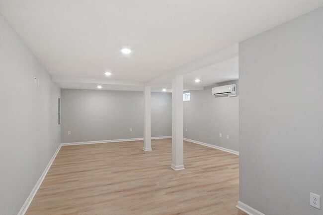 Building Photo - 31 Birch Rd