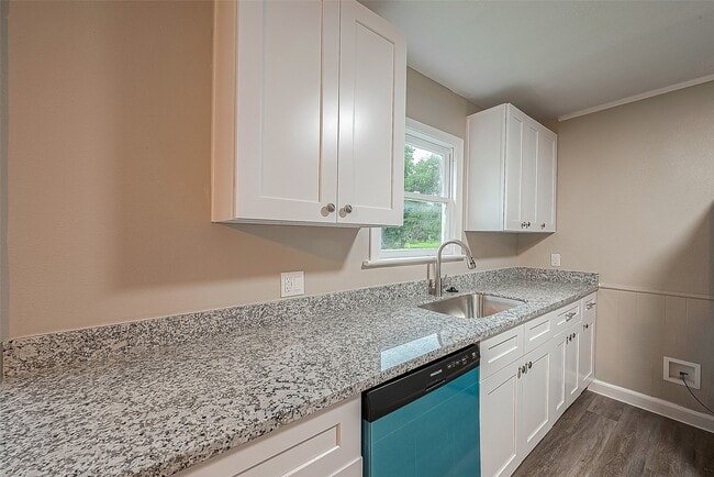 Building Photo - 4 Jennische St