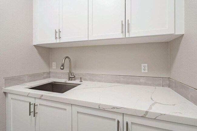 Building Photo - 51204 Mystic Tyme Dr