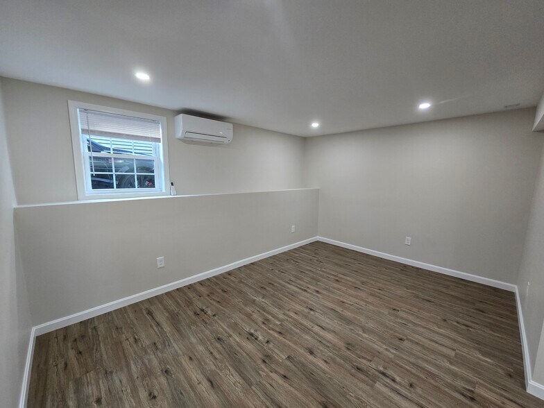 Building Photo - 27 Douglas Ave