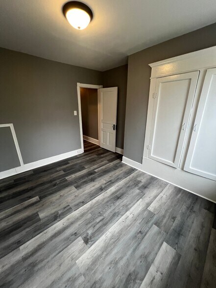 Building Photo - 5341 Delancey St