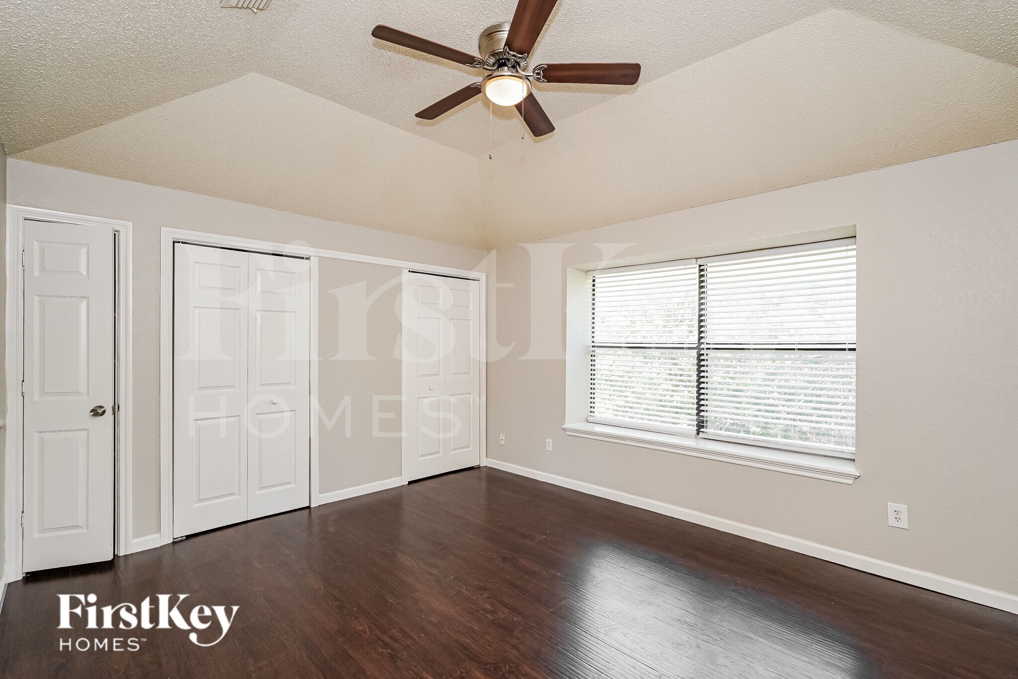 Building Photo - 6476 Sudbury Way