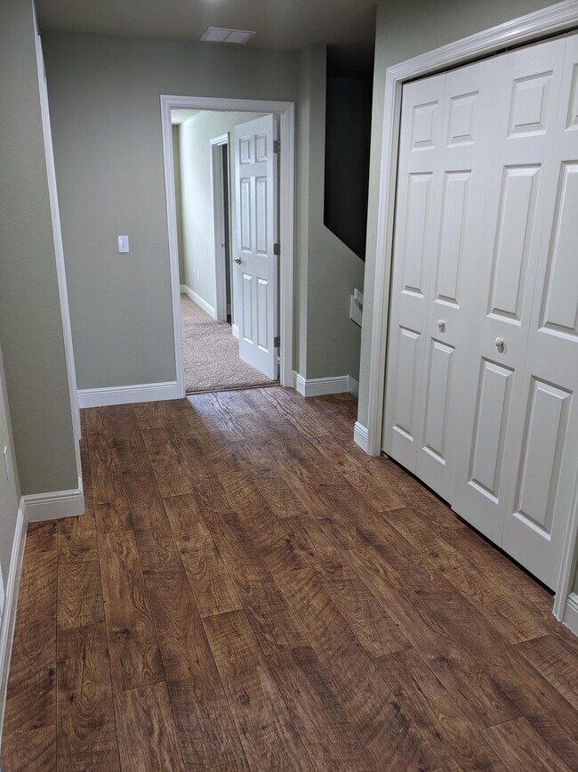 Upstairs Landing - 5107 Summer Brooke Ln