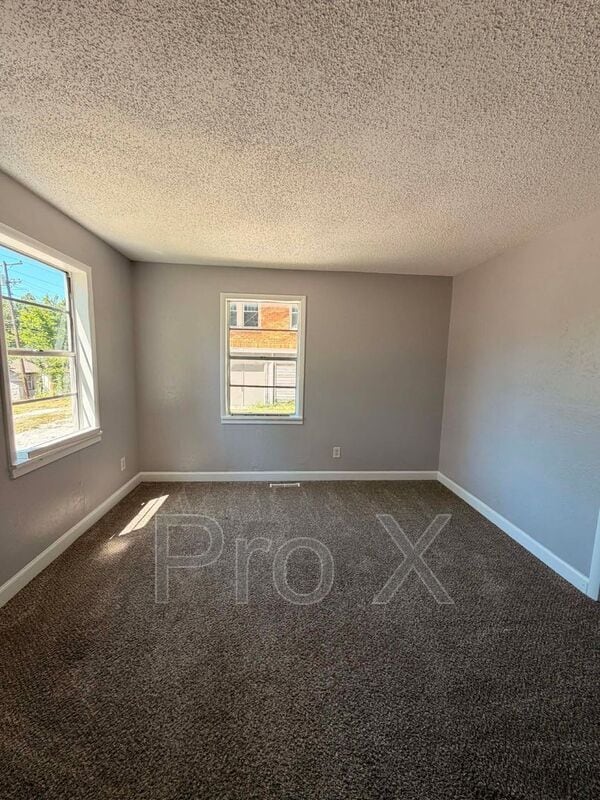 Building Photo - 3414 Oak Ridge Dr