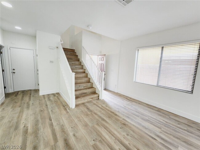 Building Photo - 7445 Calzado Dr