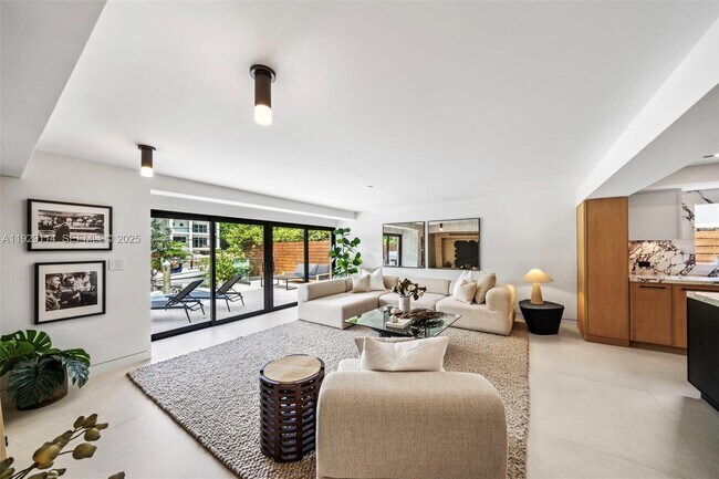 Building Photo - 1815 Fairhaven Pl