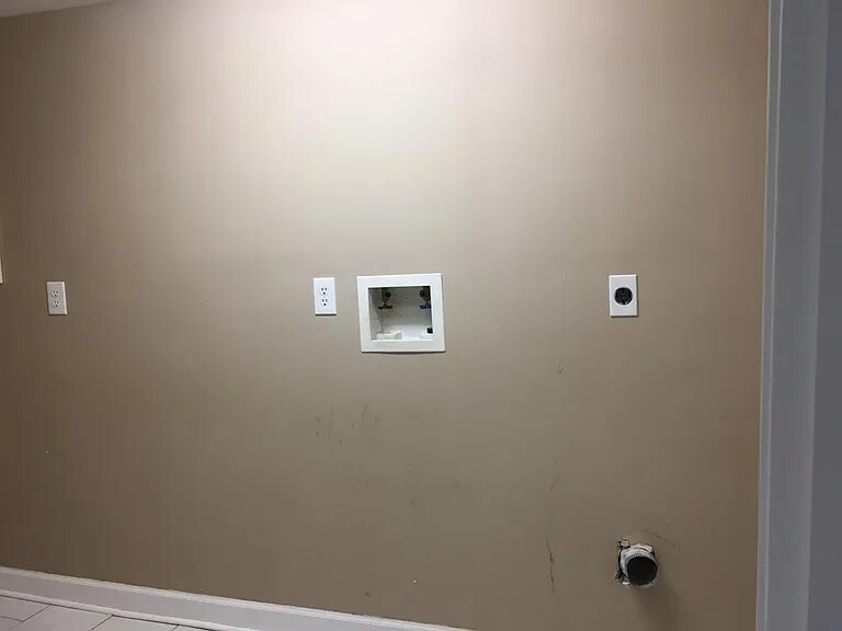 Building Photo - 6909 Brook Bend Way