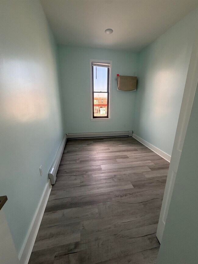 Building Photo - 6720 John F. Kennedy Blvd