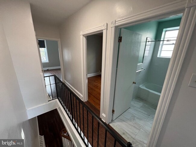 Building Photo - 30 W Abington Ave