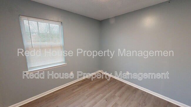 Building Photo - 109 Nann St