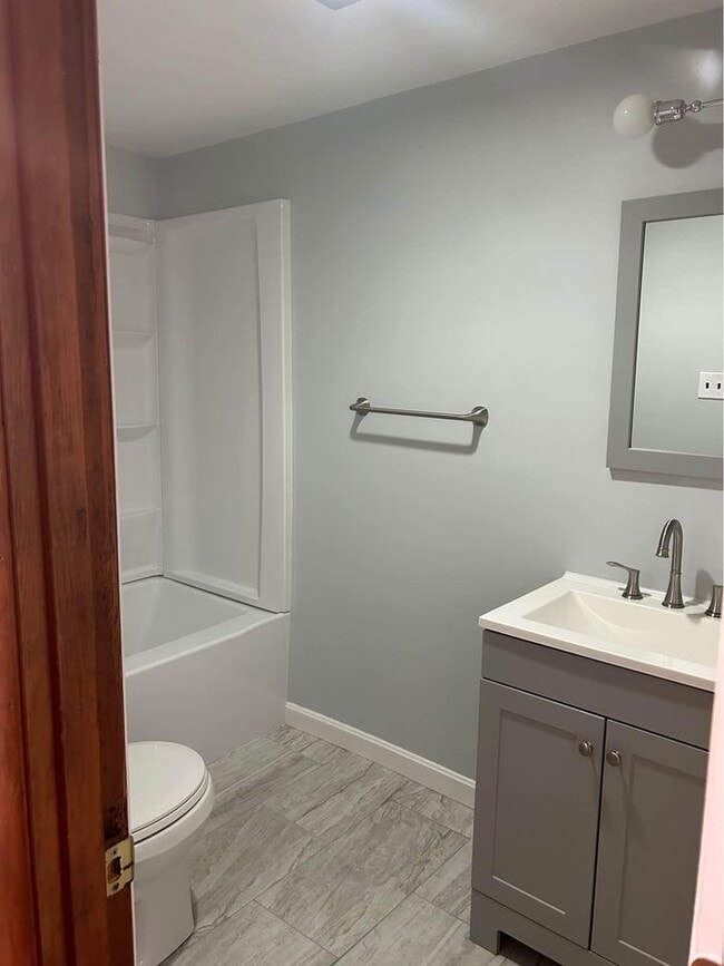 Building Photo - 878 1st NH Turnpike