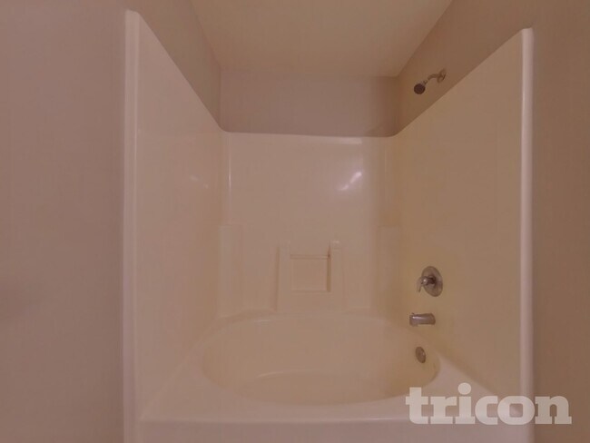 Building Photo - 1135 Blue Topaz Dr