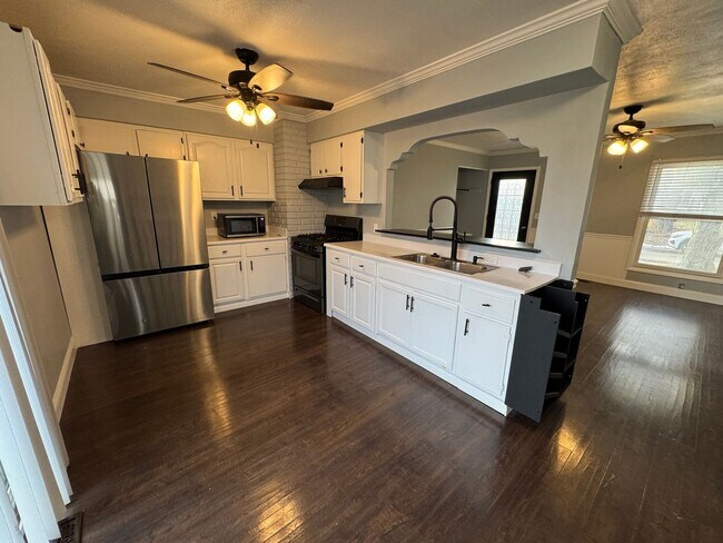 Building Photo - 4 bedroom 2 bath home in Port Byron