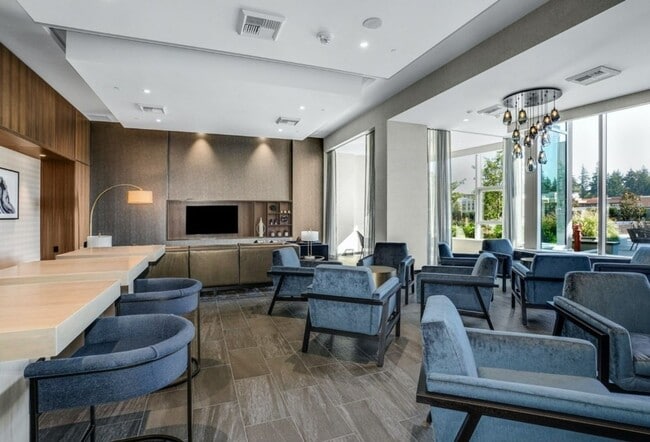Building Photo - 1Bd/1.5Ba Bellevue Condo