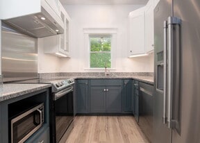 Building Photo - 732 Highland Ave