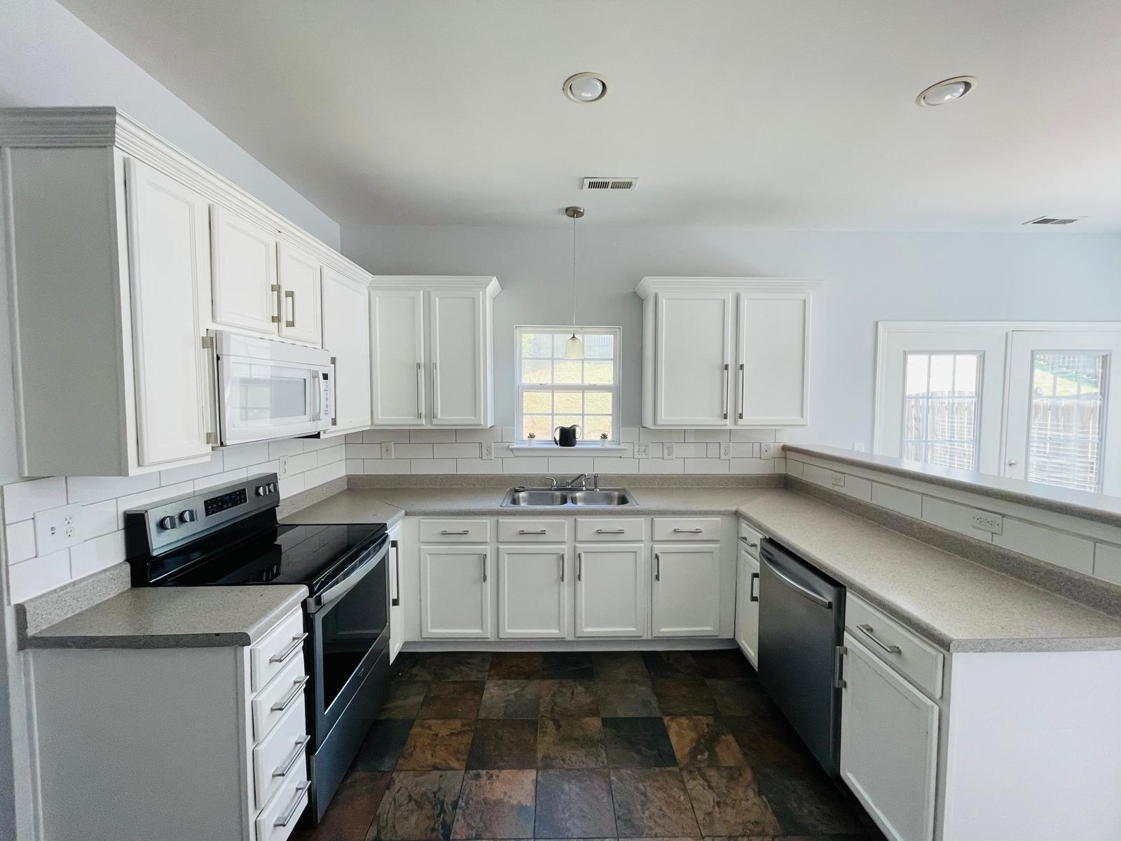 Building Photo - 3819 Fircrest Dr