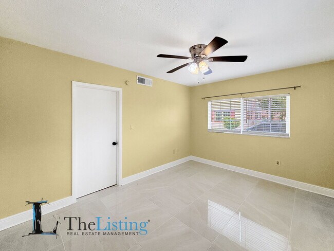 Building Photo - 5505 Hernandes Dr