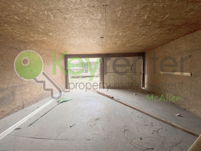 Building Photo - 2Bed/1Bath w/office in Central Mcallen ( Laurel and 10th )