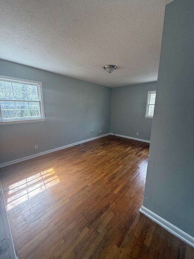 Building Photo - Clayton Dr Duplexes