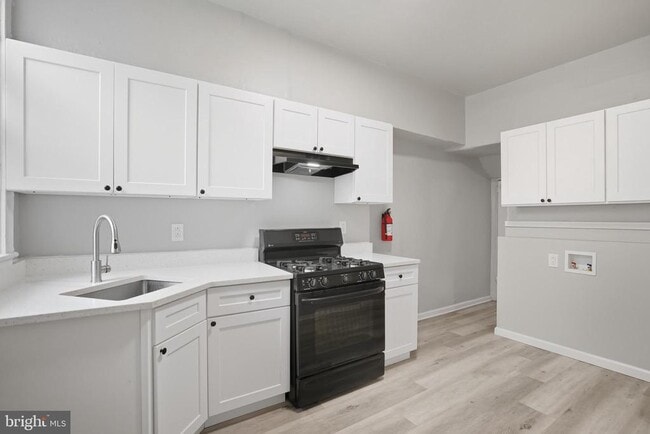 Building Photo - 2835 N 26th St