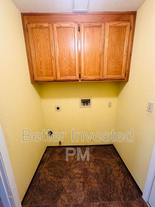 Building Photo - 674 Claudius Way