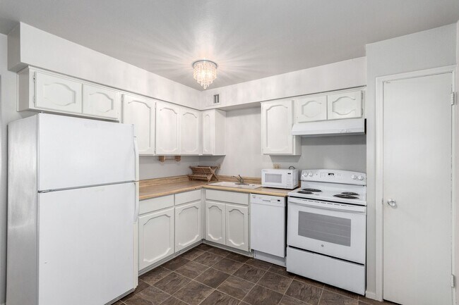 Building Photo - Prime Tempe Location – Minutes from ASU!